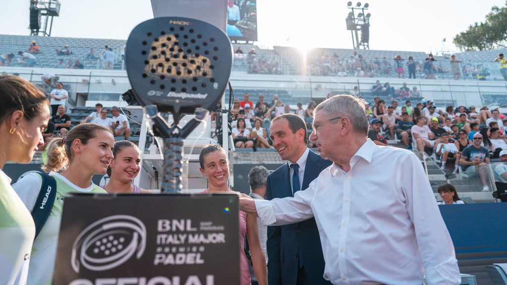 El presidente del COI, Thomas Bach, visita el BNL Italy Major Premier Padel