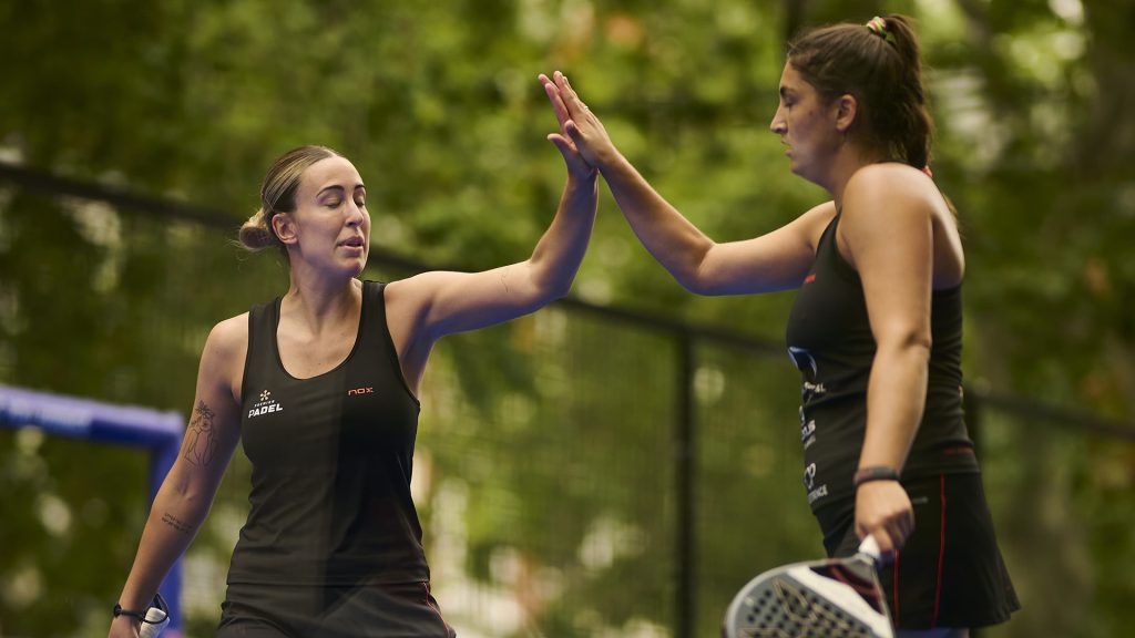 Day 2. Chingotto and Galan get off to a good start. Guinart-Iglesias face Delfi and Gemma again