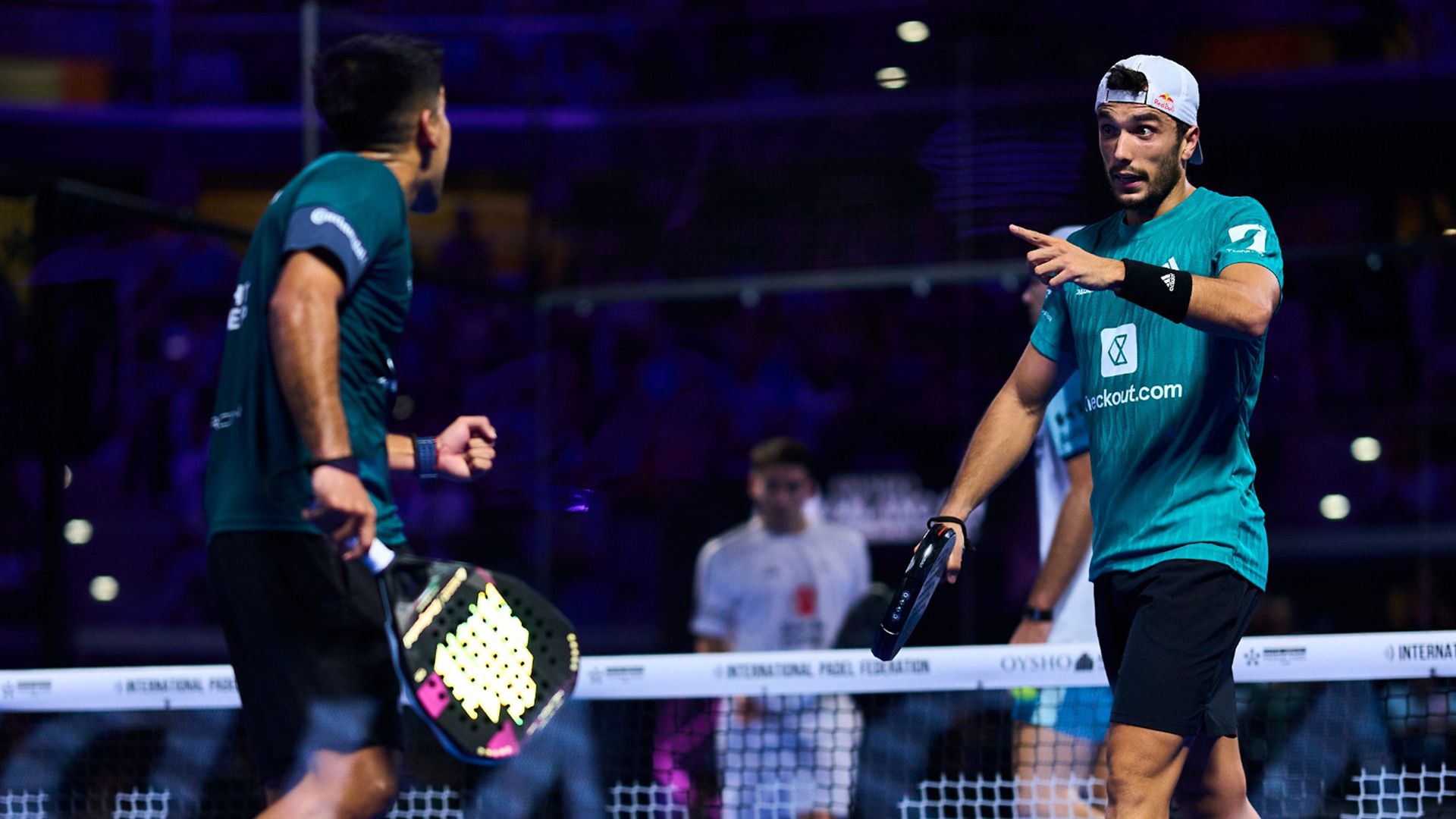 Coello-Tapia cruising, now it’s the “Chingalán”’s turn