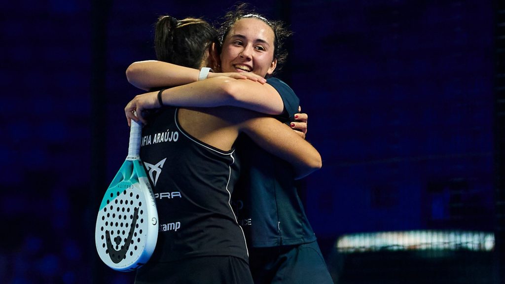 Araújo and Ustero Showcase Their Offensive Firepower to Become the First Semifinalists at the Qatar Airways Premier Padel Finals