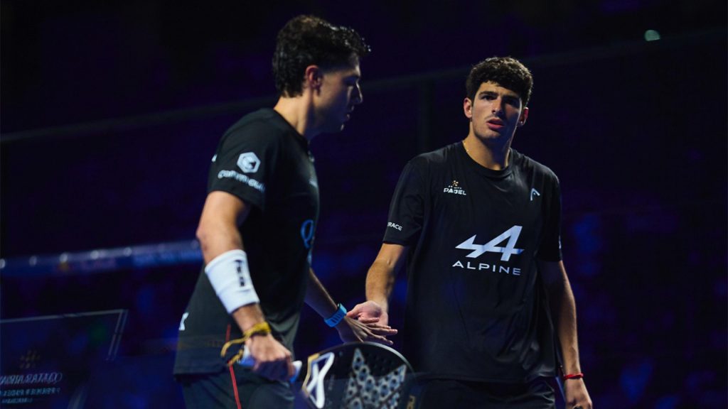 World No.1s impress in their Tour Finals debut with a dominant win over Leal and Bergamini